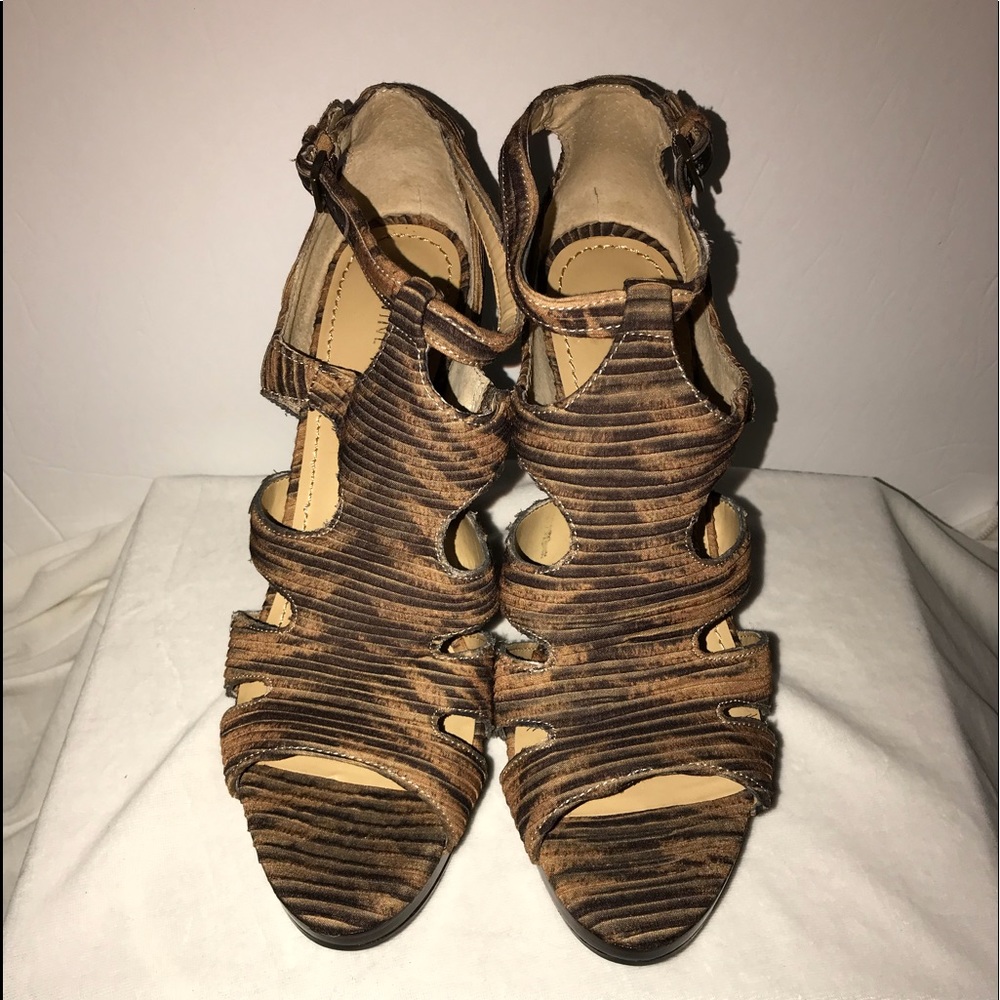 Beautiful Jessica Simpson size 8 heels